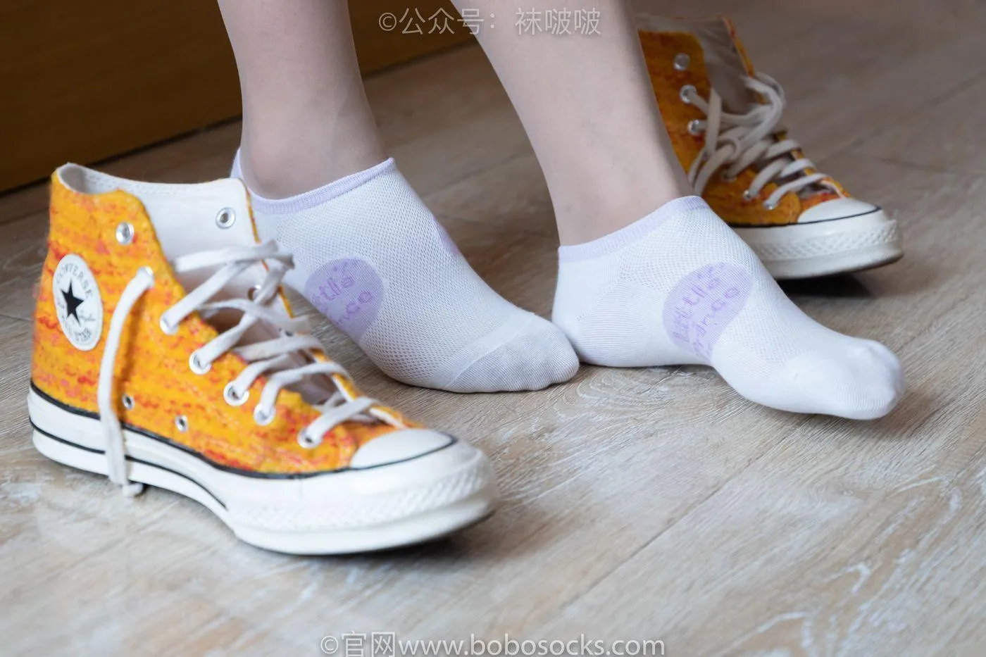 [BoBoSocks袜啵啵]NO.008 涵涵-帆布鞋、白色短棉袜、肉丝 [139P]插图1